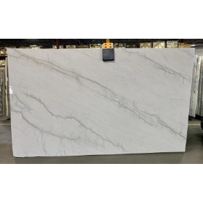 19238D - quartzite countertop